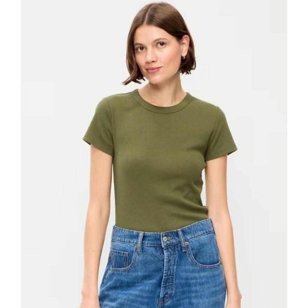 Old Navy Women's Size Medium Snug Crop Ribbed T-Shirt Avocado Oil Green Stretch